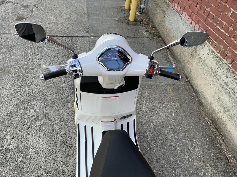 New 2027 Vespa GTS 310 SUPER 