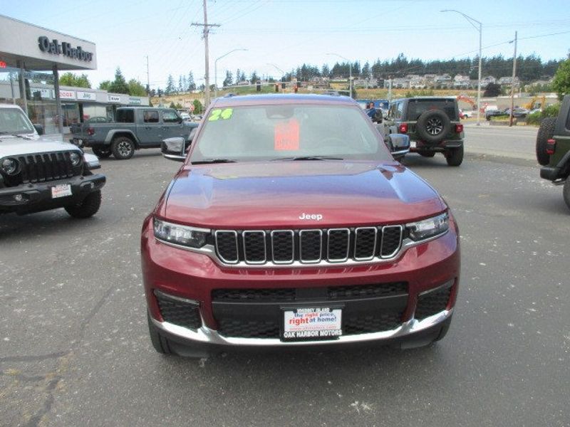 2024 Jeep Grand Cherokee L Limited 4x4Image 3