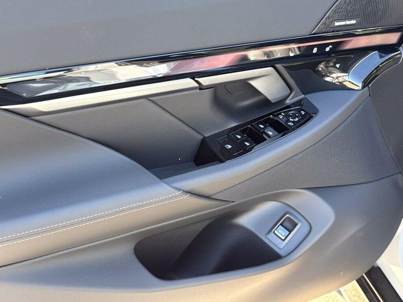 New 2027 BMW 5 Series 540i xDriveImage 14