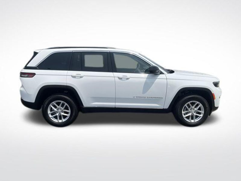 2025 Jeep Grand Cherokee Laredo X 4x4