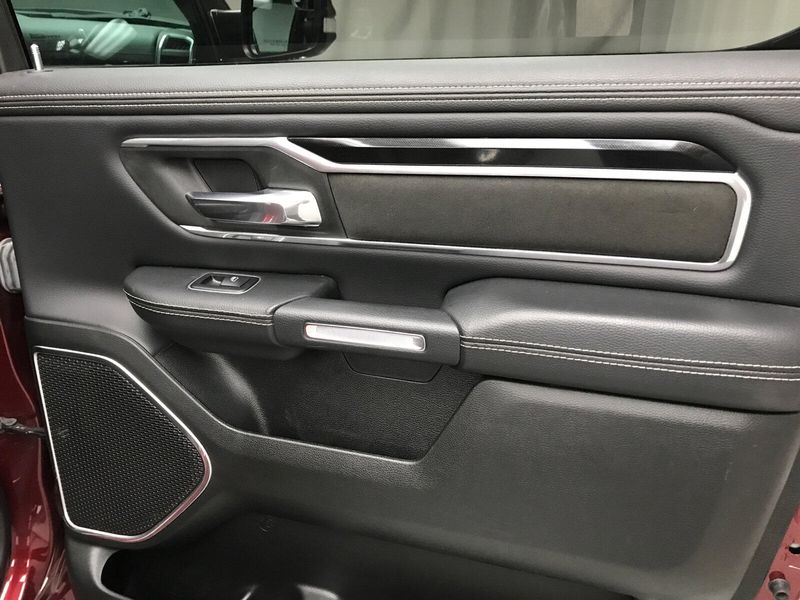 2022 RAM 1500 LaramieImage 22