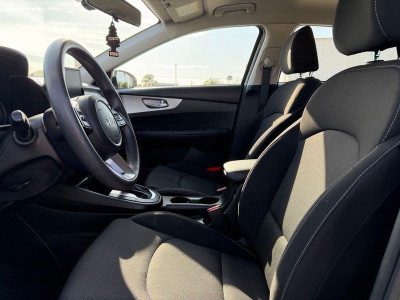 Used 2024 Kia Forte LXSImage 11