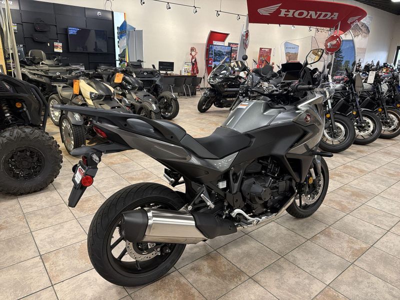 New 2026 Honda NT1100 DCT Image 17