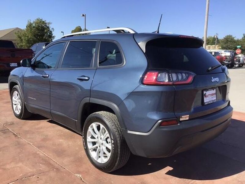 2020 Jeep Cherokee LatitudeImage 3