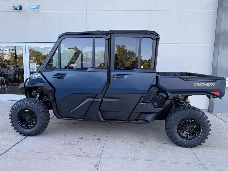 2026 Can-Am DEFENDER MAX LIMITED HD11Image 2