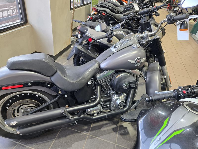 2016 HARLEY SOFTAIL FATBOY BLACK Image 2