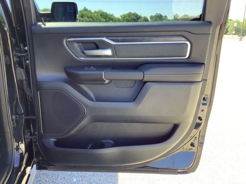 2022 RAM 1500 Big Horn Crew Cab 4x4 5