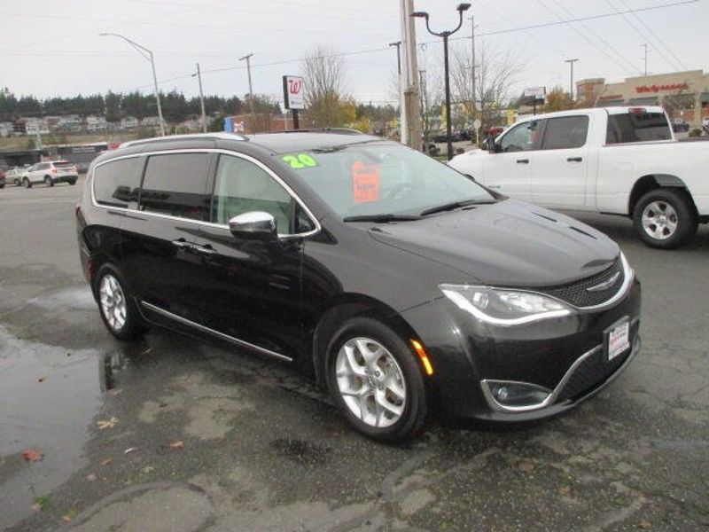 Used 2020 Chrysler Pacifica LimitedImage 5