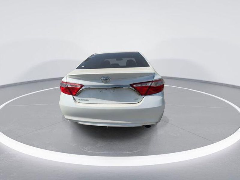 Used 2017 Toyota Camry XLEImage 7