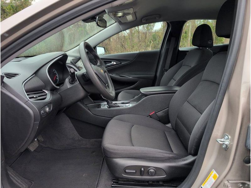 Used 2023 Chevrolet Malibu LTImage 10