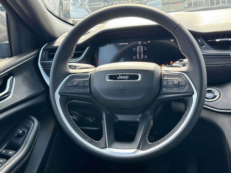 New 2026 Jeep Grand Cherokee Laredo 4x2