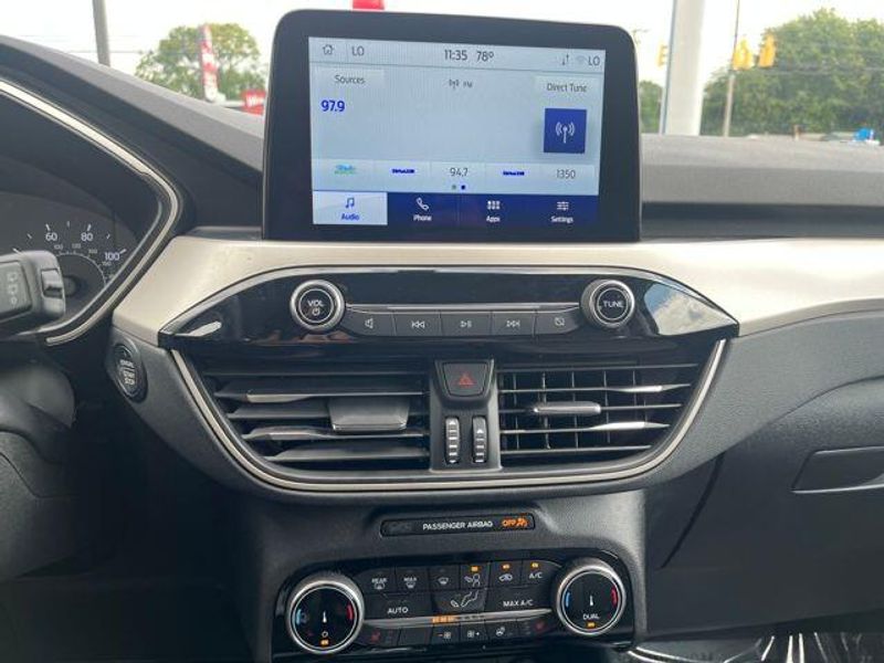2022 Ford Escape SE photo 11