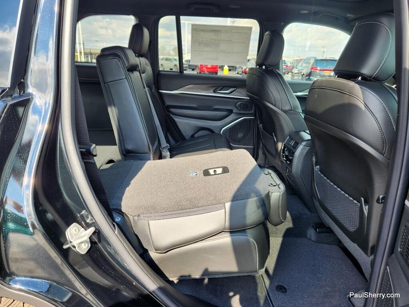 New 2026 Jeep Grand Cherokee Limited 4x4