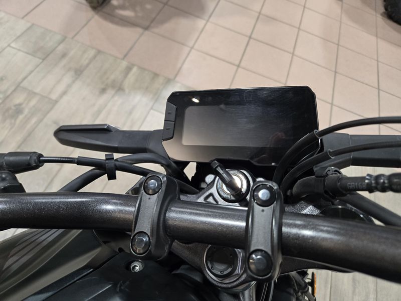 USED 2023 HONDA CB300R ABS Image 17