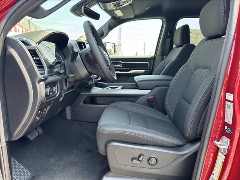 New 2026 RAM 1500 Big Horn Crew Cab 4x2 5'7' Box