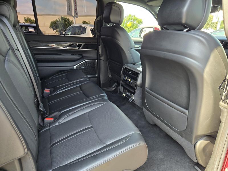 2022 Jeep Wagoneer Series II 4x4