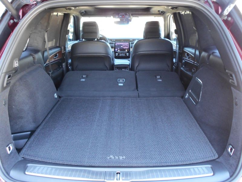 2025 Jeep Grand Cherokee Summit Reserve 4x4Image 15