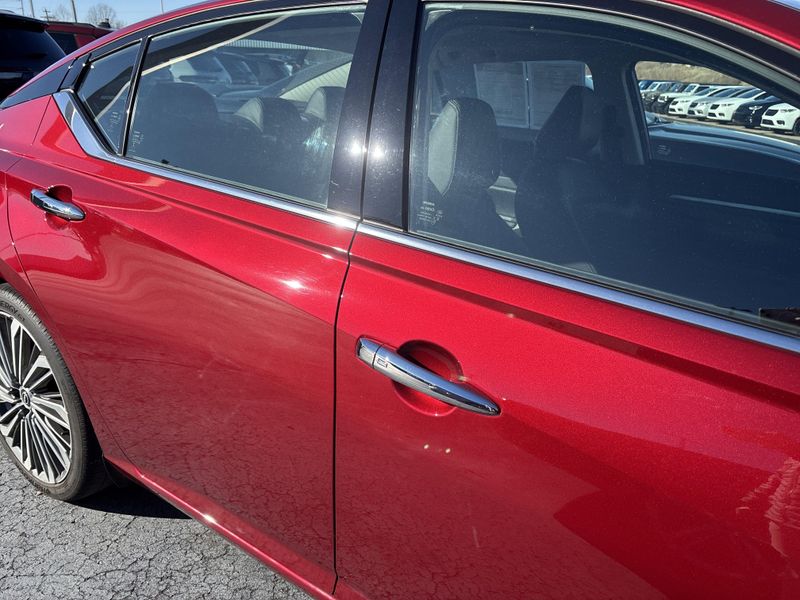 Used 2023 Nissan Altima 2.5 SLImage 5