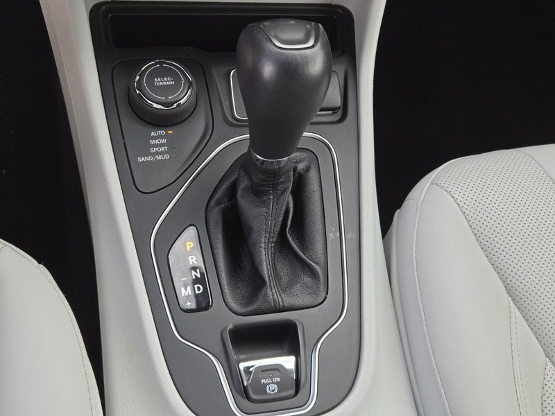 Used 2022 Jeep Cherokee Latitude Lux 4x4