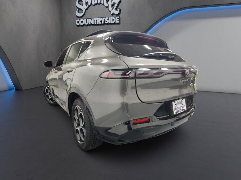 Used 2025 Alfa Romeo Tonale 2.0T AWD w/SunroofImage 13