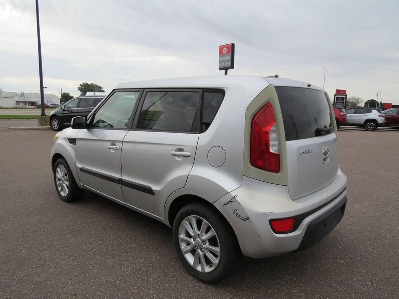 Used 2012 Kia Soul + 4dr Crossover 6AImage 5