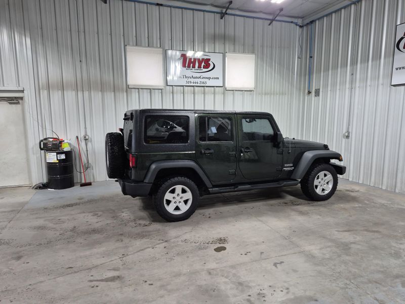 2011 Jeep Wrangler Unlimited SportImage 4