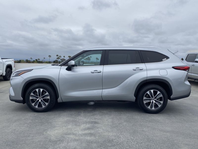 2022 Toyota Highlander XLEImage 7
