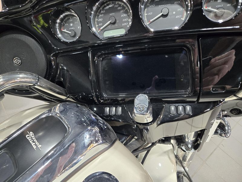 USED 2022 HARLEY STREET GLIDE SPECIAL Image 13