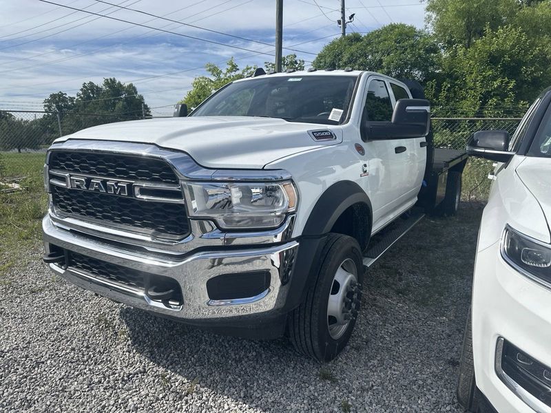 2024 RAM 5500 Tradesman Chassis Crew Cab 4x4 84