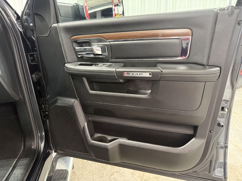 Used 2014 RAM 1500 LaramieImage 10