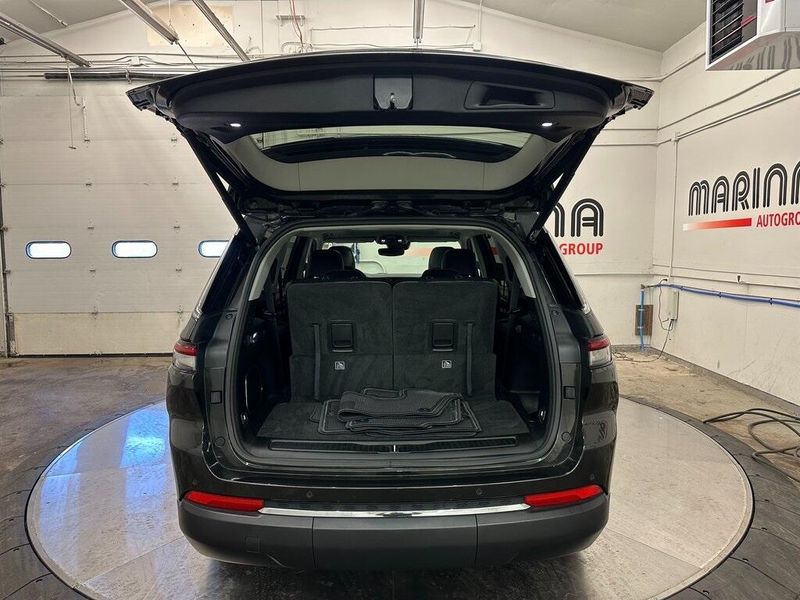 2021 Jeep Grand Cherokee L LimitedImage 17