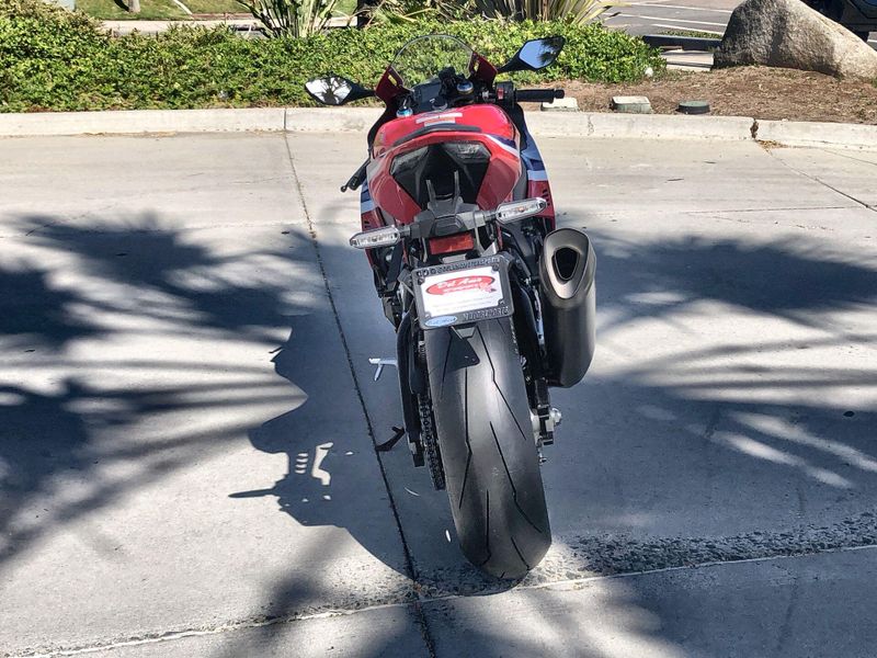 New 2026 Honda CBR1000RR-R FIREBLADE SP Image 16