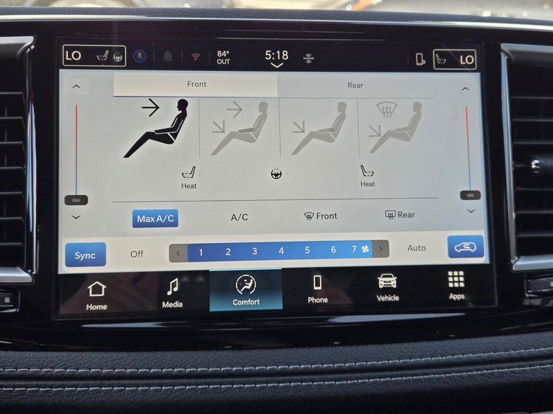 New 2026 Chrysler Pacifica Select