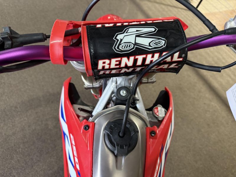 2022 Honda CRF250R Image 5