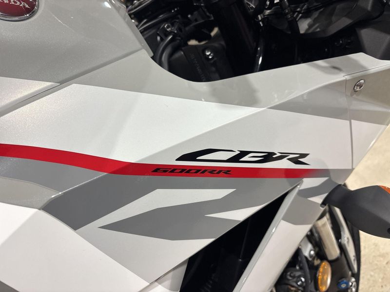 New 2026 Honda CBR600RR Image 16
