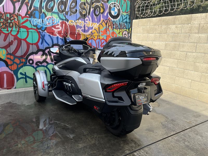 New 2024 Can-Am SPYDER RT LIMITED Image 7