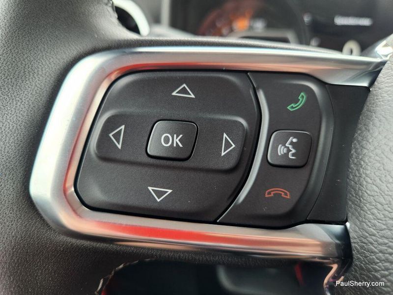 New 2025 Jeep Wrangler 4-door SaharaImage 39