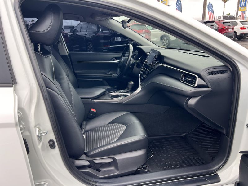 Used 2022 Toyota Camry Hybrid SEImage 28