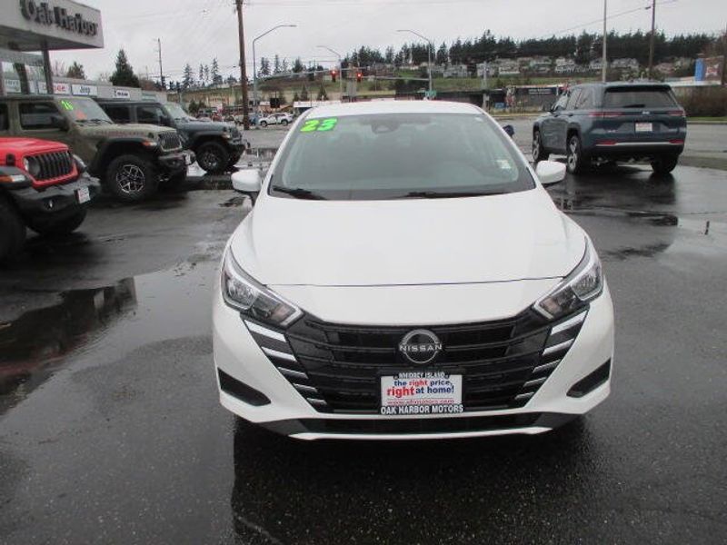 Used 2023 Nissan Versa SVImage 3