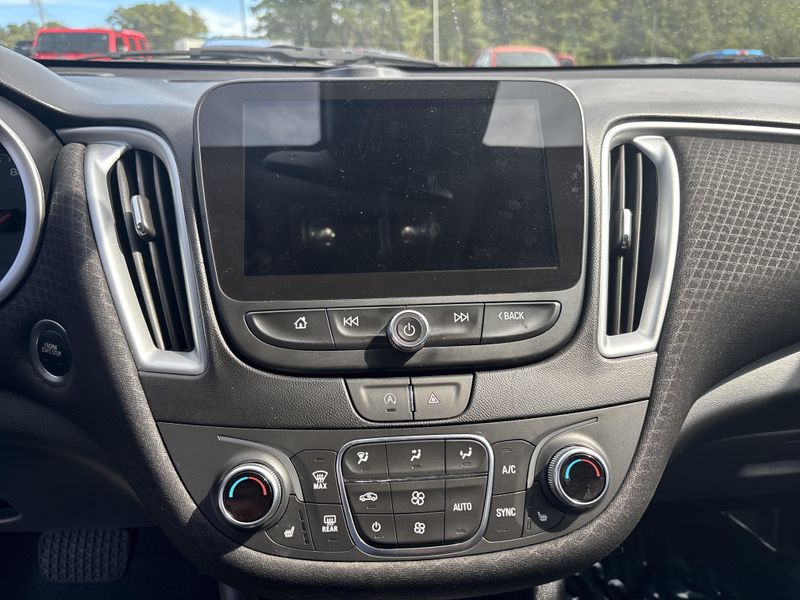Used 2023 Chevrolet Malibu LTImage 22