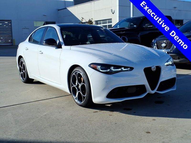 New 2025 Alfa Romeo Giulia RwdImage 4
