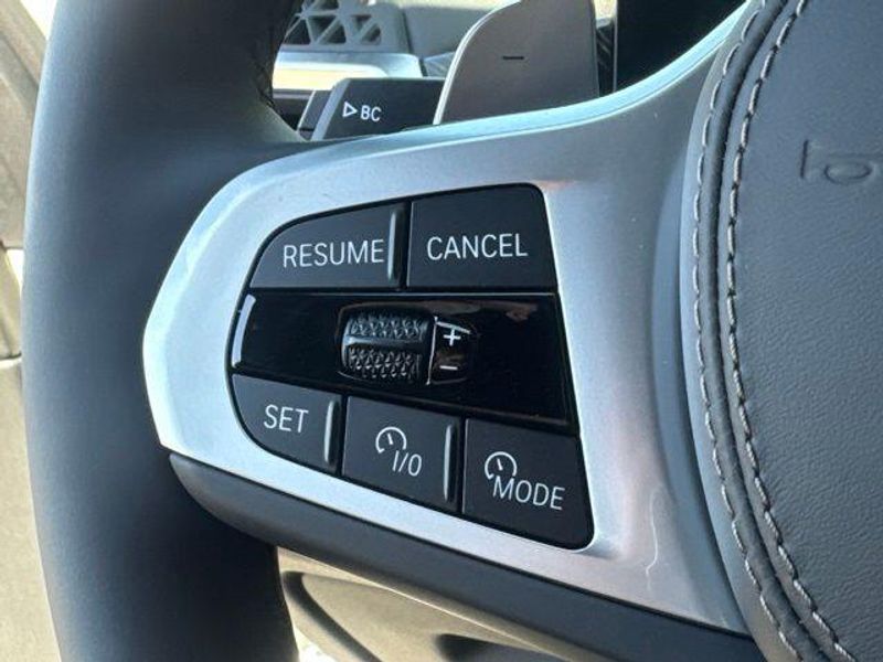 New 2026 BMW X5 xDrive50eImage 22
