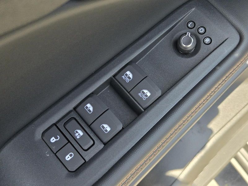 New 2026 Jeep Cherokee Limited 4x4
