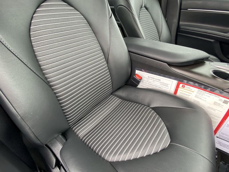 Used 2023 Toyota Camry SEImage 13