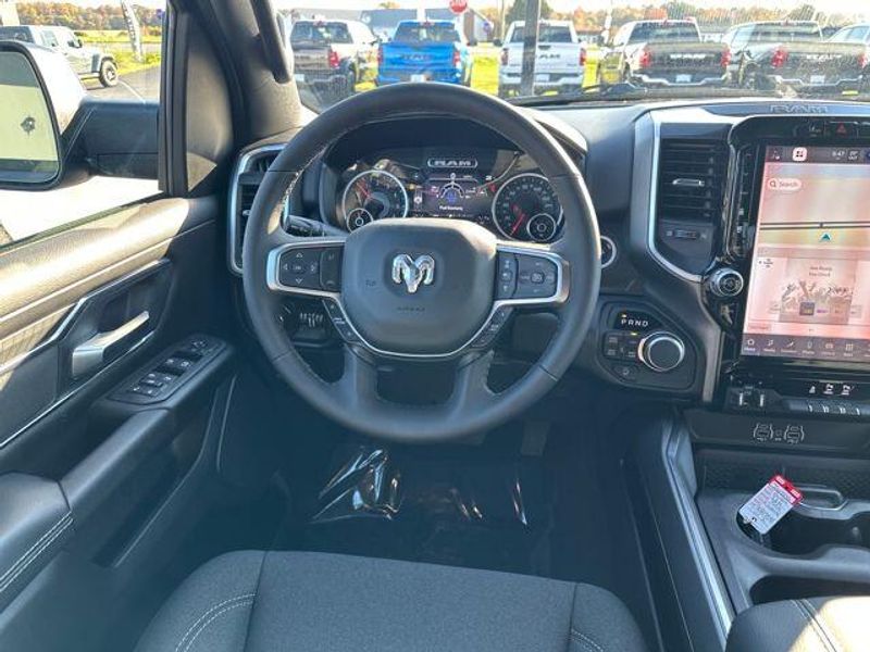 2026 RAM 1500 Big Horn Crew Cab 4x4 5'7' Box