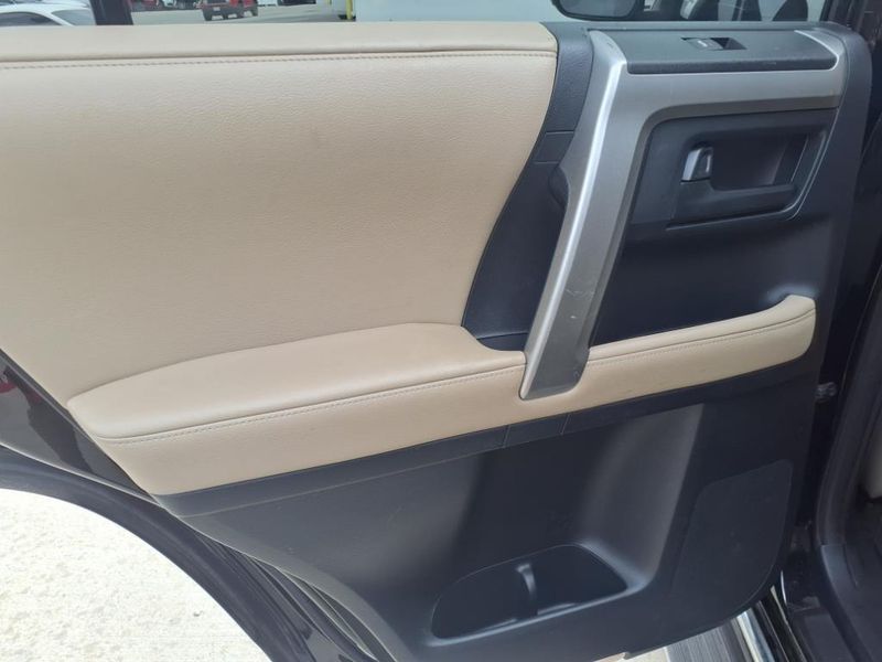2011 Toyota 4Runner LimitedImage 12