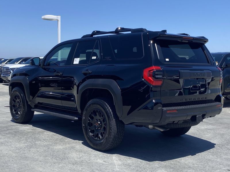 New 2025 Toyota 4Runner TRD Off Road PremiumImage 5