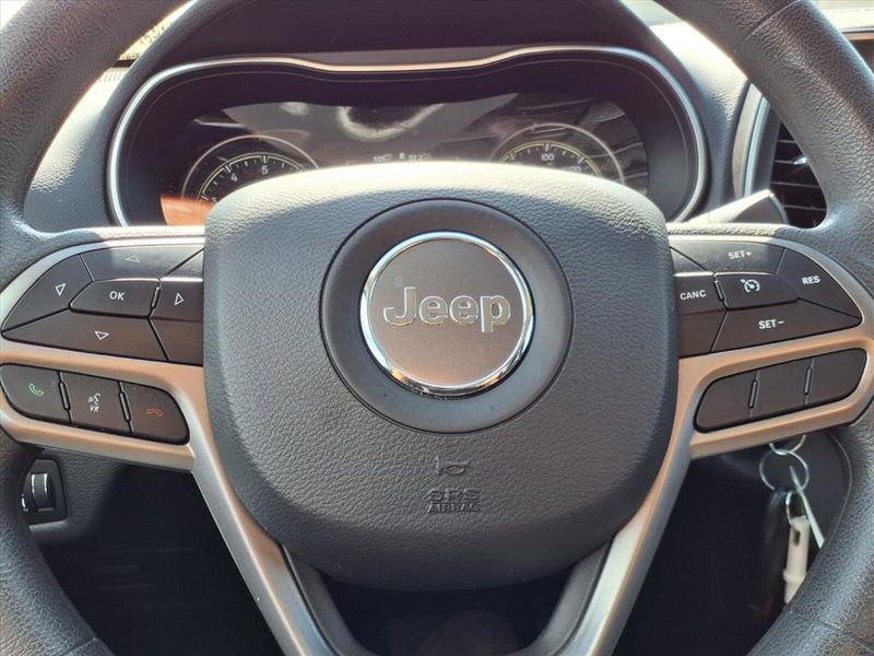 2021 Jeep Cherokee Latitude photo 20