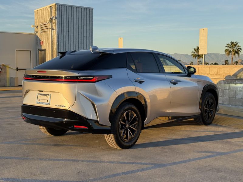 New 2026 Lexus RZ 350eImage 11