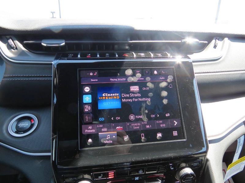 New 2026 Jeep Grand Cherokee Laredo X 4x4Image 13
